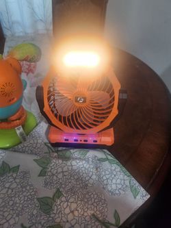 Portable hanging camping light