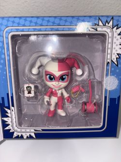 Harley Quinn Collectible Figure with Accessories