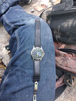 Gucci G-Timeless Watch Black Leather Strap