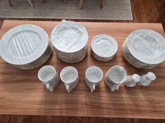 Dinner Set Gold Rim