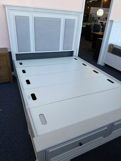 Queen-size bed frame，$480