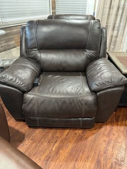 Power Recliners