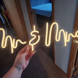 Mr & Mrs Light Up Sign