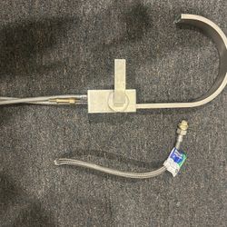 SINGLE-HANDLE PULL DOWN DUAL SPRAY KITCHEN FAUCET 1.75 GPM