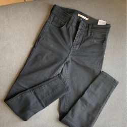 Levi’s 720 High Rise Super Skinny Jeans