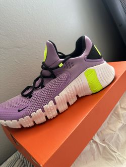 Women’s Nike Free Metcon 4 “Fuchsia “ Size 11