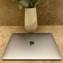 M1 2020 MacBook Air 13 inch MacOS Tahoe 26.0.1