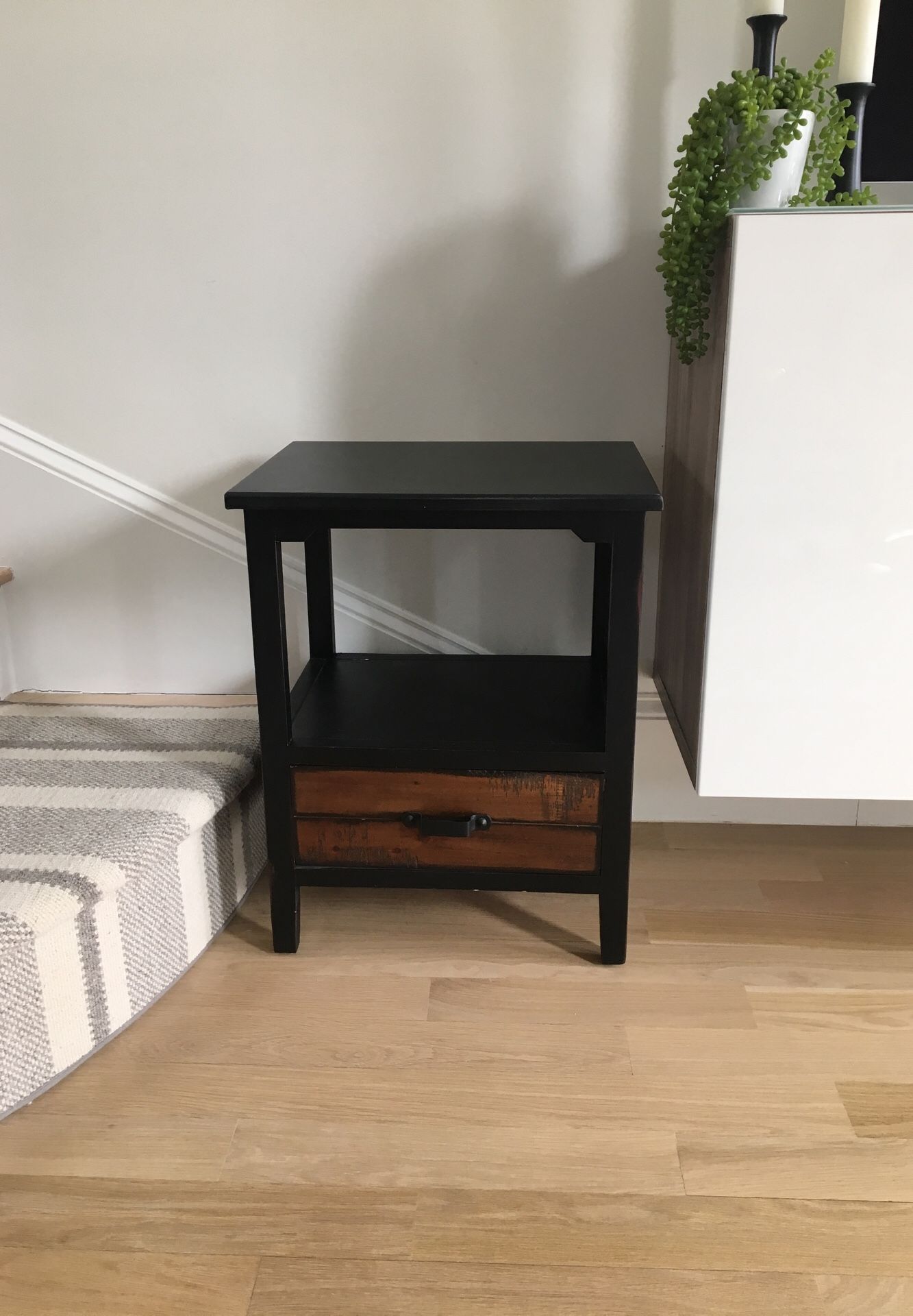 End table