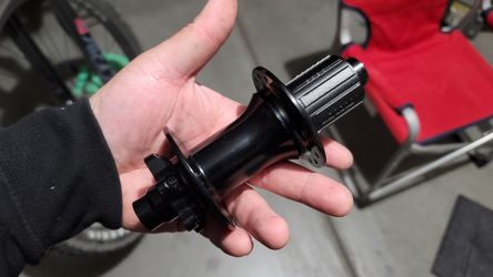 Boost 148x12mm Hub