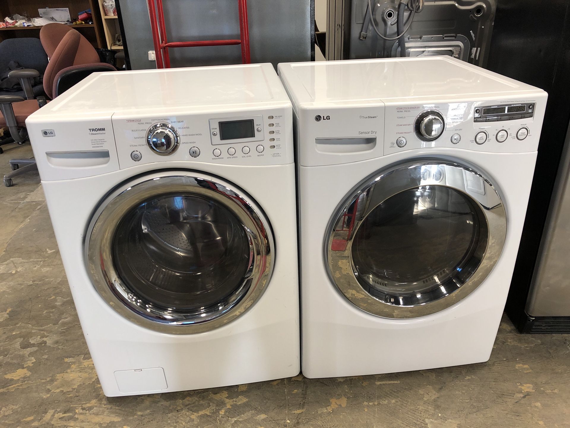 LG WASHER AND DRYER