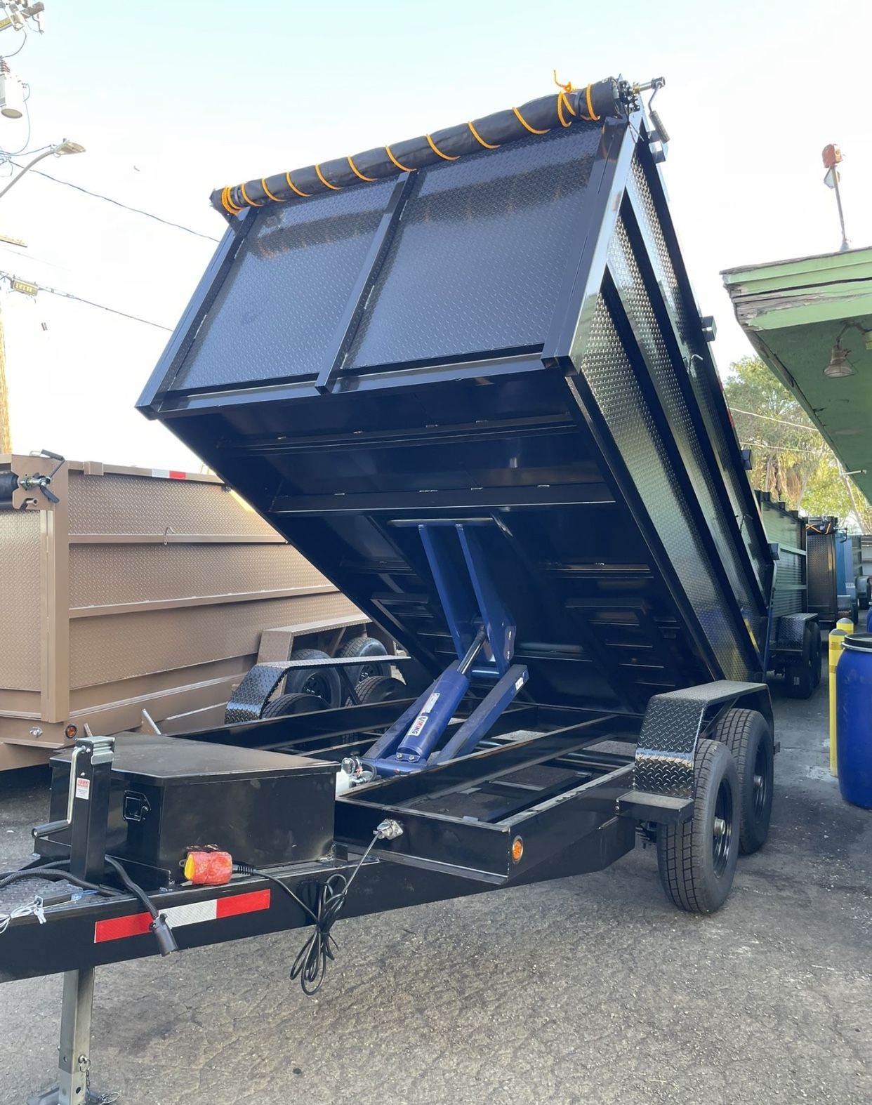 Scissor Lift Dump Trailer