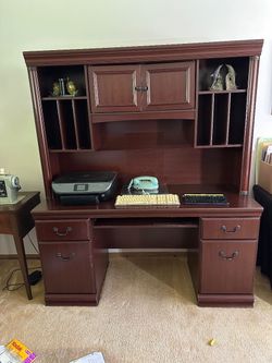 FREE Desk with Hutch