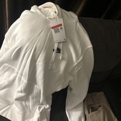New Nike Sweat Shirt 