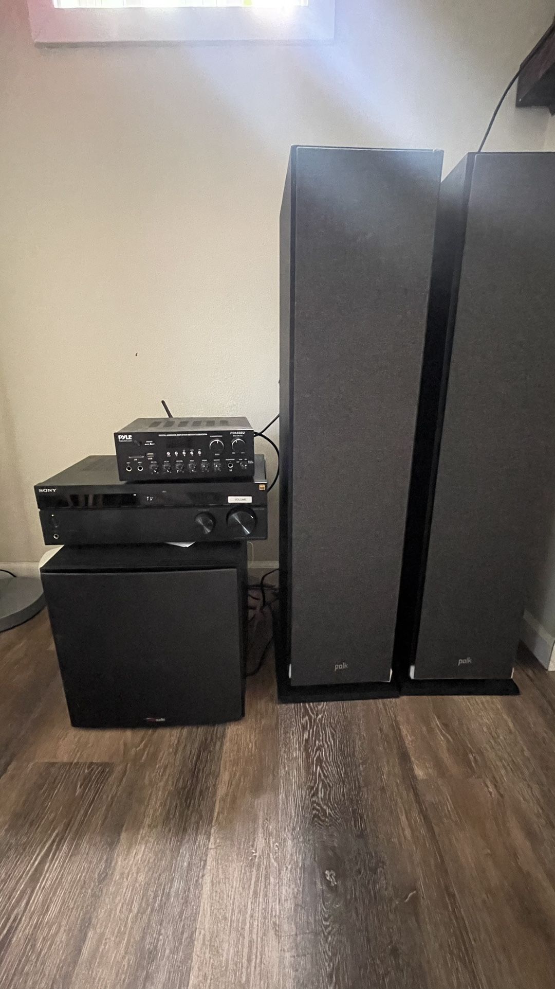 Sony And Polk Stand Speaker