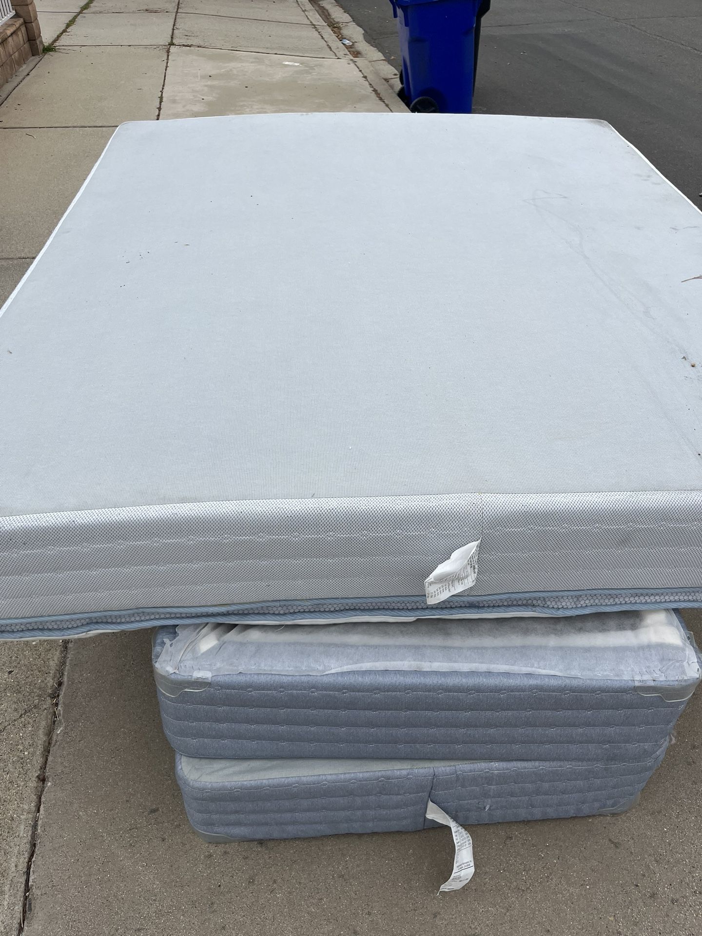 Cal King Mattress and Box Frames