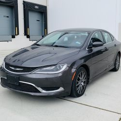 2015 Chrysler 200 · Limited Sedan 4D