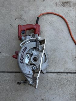 Skilsaw Worm Drive saw