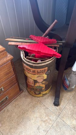 Vintage Lincoln logs overflow bucket