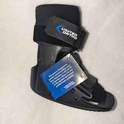 United Ortho Short Air Cam Walker Fracture Boot - NEW - Size Small