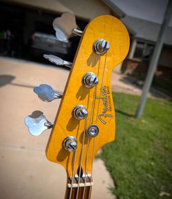 Replika Precision Bass Trade or Sell