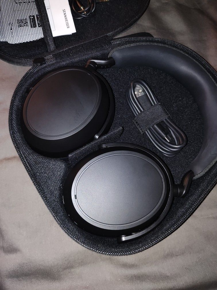 Sennheiser Momentum 4 Headphones