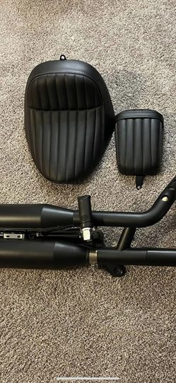 Stock Harley Street Bob 114 Seat