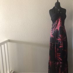 VA VA VOOM  Summer Maxi , Size Large 