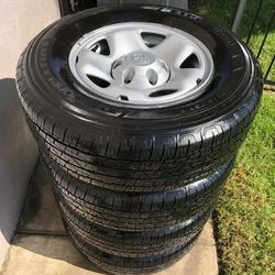 Stock rims and tires TOYOTA TACOMA  all matching FIRESTONE DESTINATION  245/75/16 in excellent condition. Rines
