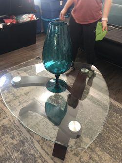 Grant City Merlot Cocktail Table