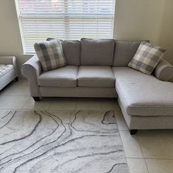 L shape sofa use like new