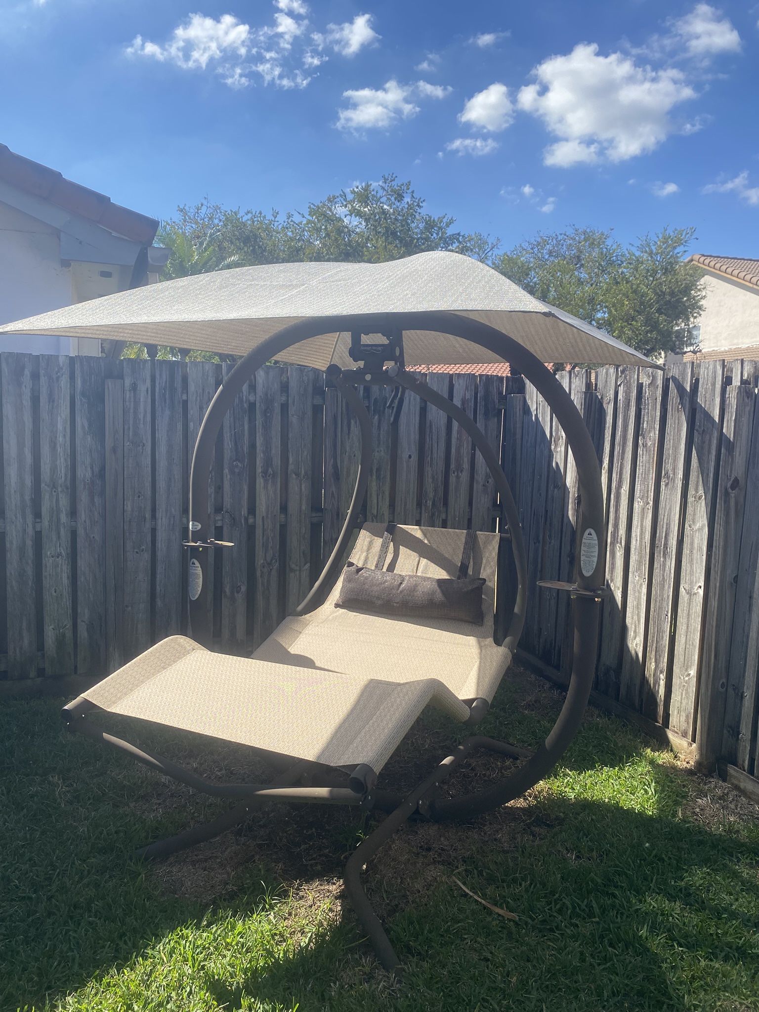 Outdoor Swing Lounger – New Canopy & Seat Coverings