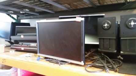 HP computer desktop monitor screen 22 in vga