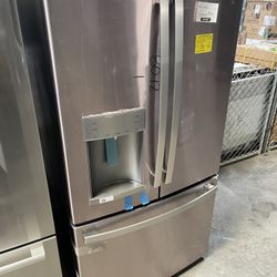 GE FRENCH DOOR REFRIGERATOR 