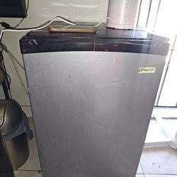 Small Fridge 