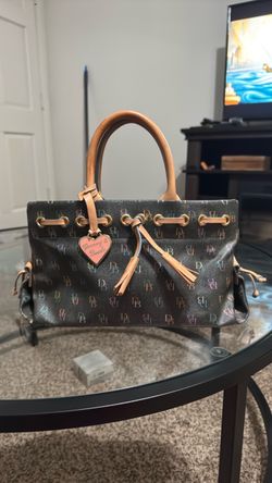 Dooney & Bourke