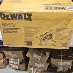 Brand New Dewalt 12" Sliding Compoun Miter Saw