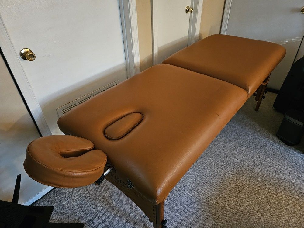 Master Massage Table