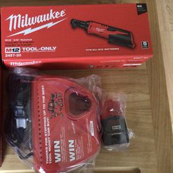 Milwaukee M12 Ratchet 3/8” With Charger And Battery .  Brand NEW . 