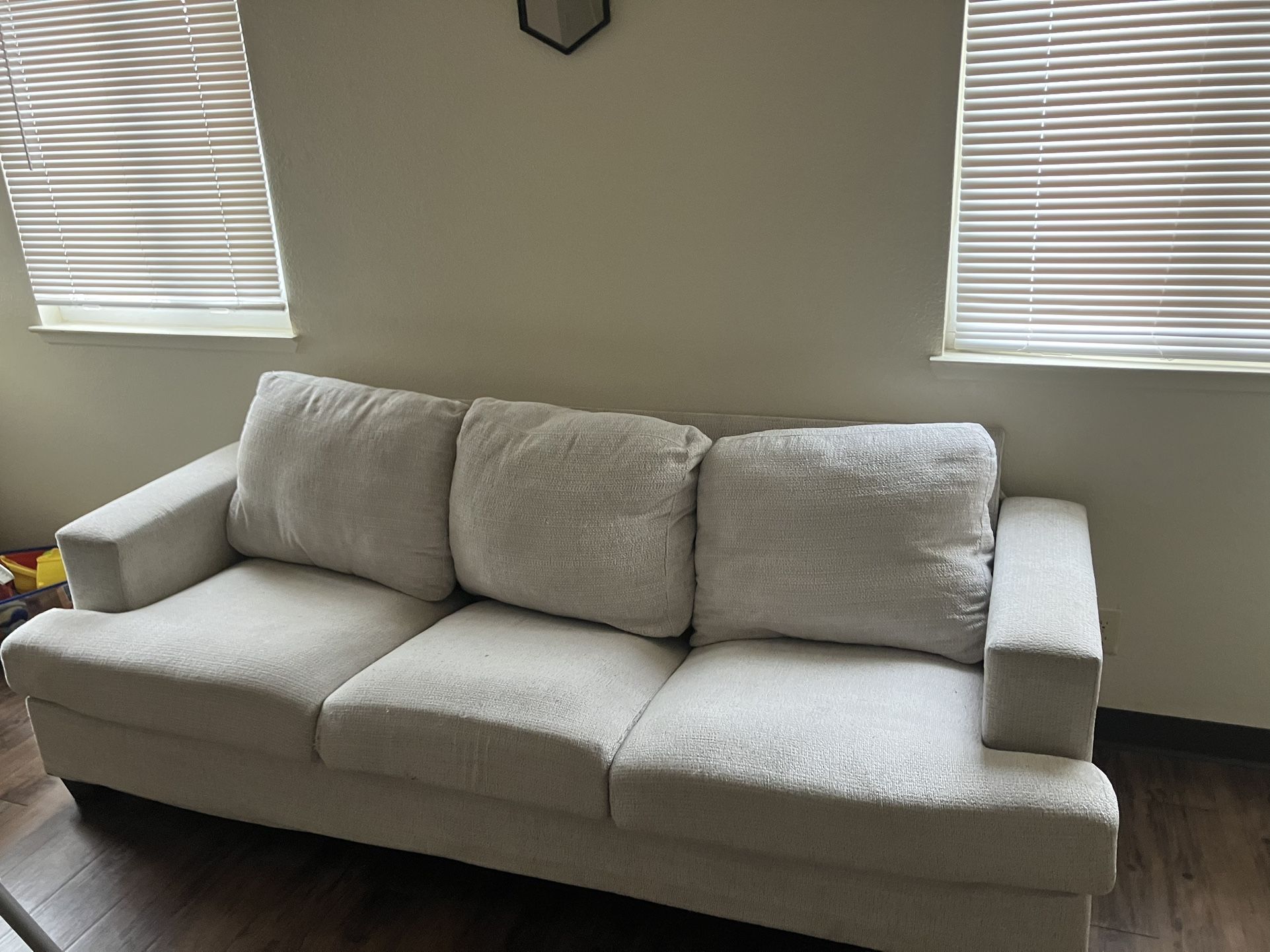 Viral Amazon Couch