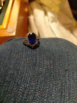 Blue sapphire ring