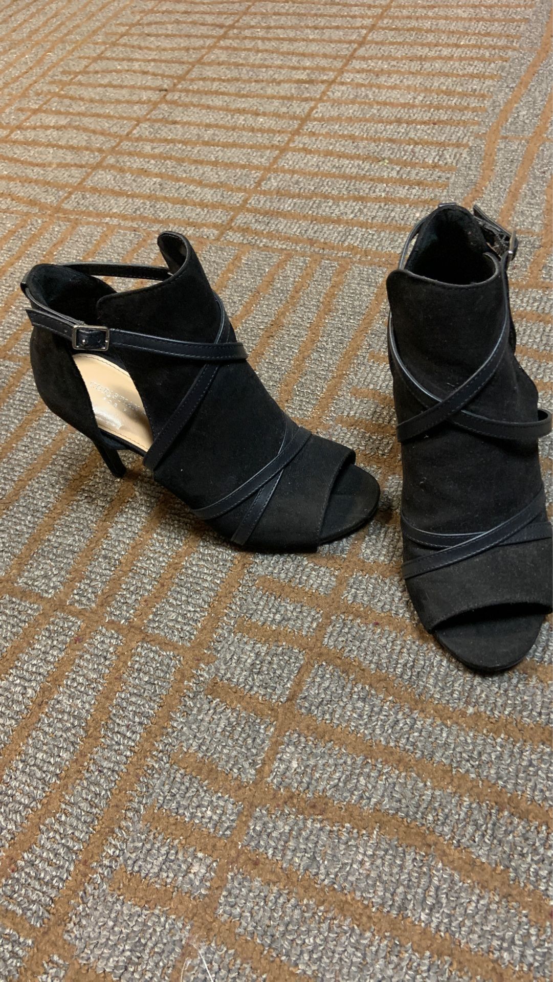 Christian Siriano Size 9” Black Heels