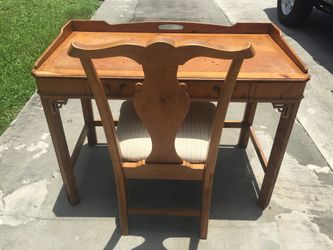 Desk and chair set, Antique ( Lane)