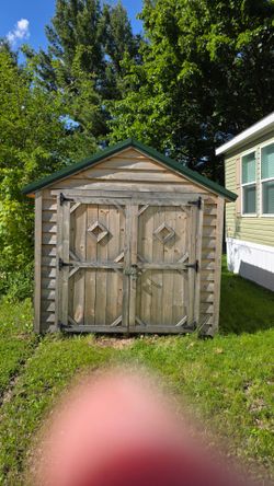 8x10 wooden shed with metal roof
