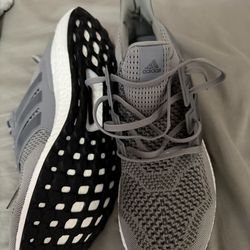 ADIDAS ULTRA BOOST SIZE 13