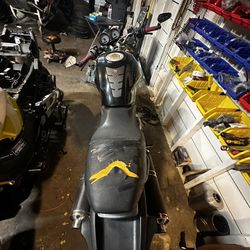 03 Ducati Monster 750