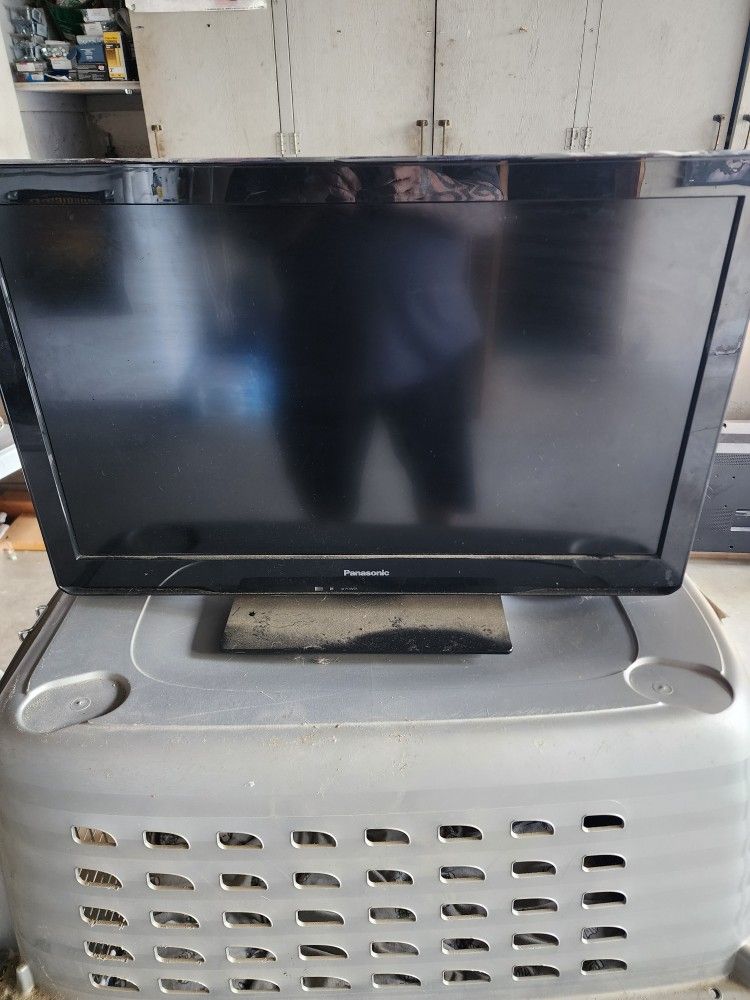 Panasonic 32 Inch TV