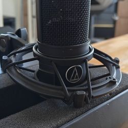Audio Technica  AT4040 Large Diaphragm Condenser Microphone