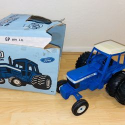 Ertl 1992 Ford TW-20 Tractor w/Duals , Diecast 1/12 USA