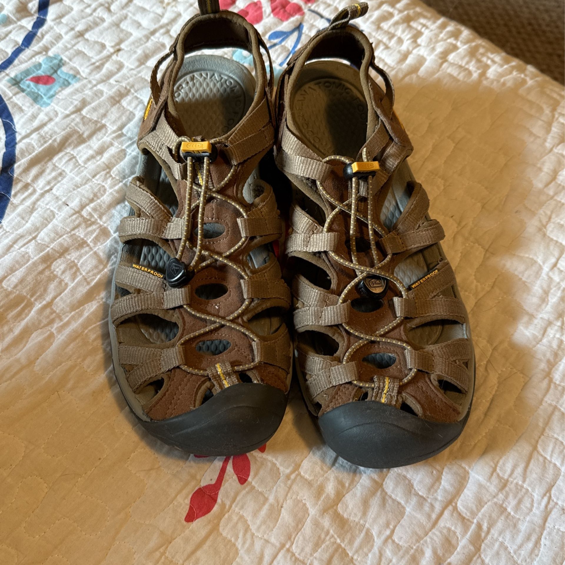 Keen Women’s Sandals Size 11