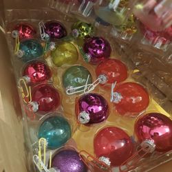 FREE Christmas Ornaments